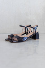 LEATHER HEEL WITH OPEN TOE DETAIL - NAVY/PINK