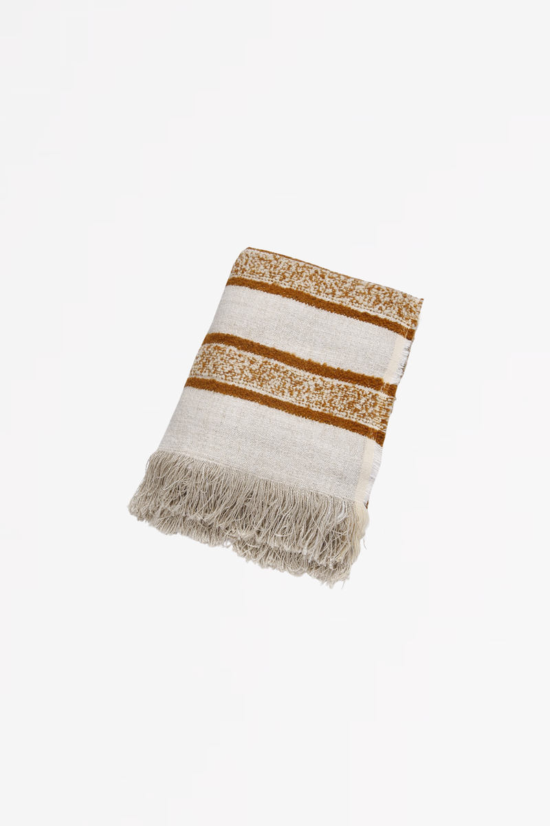 ANGUS throw - caramel