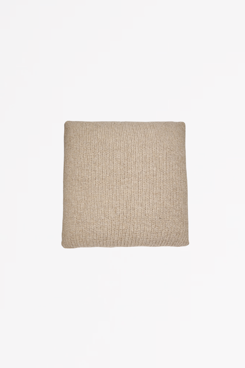 Lulu -  handknitted cushion cover - oatmeal