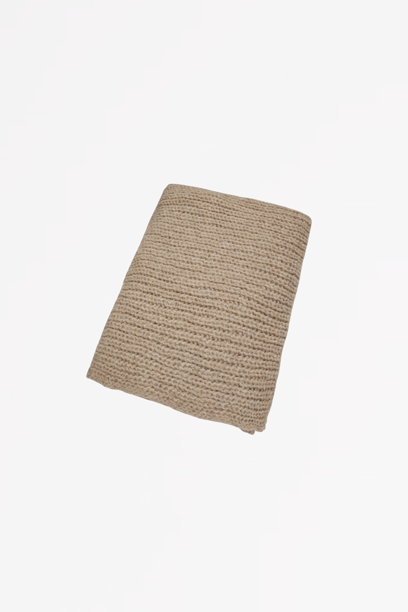 Lulu - handknitted plaid  - oatmeal