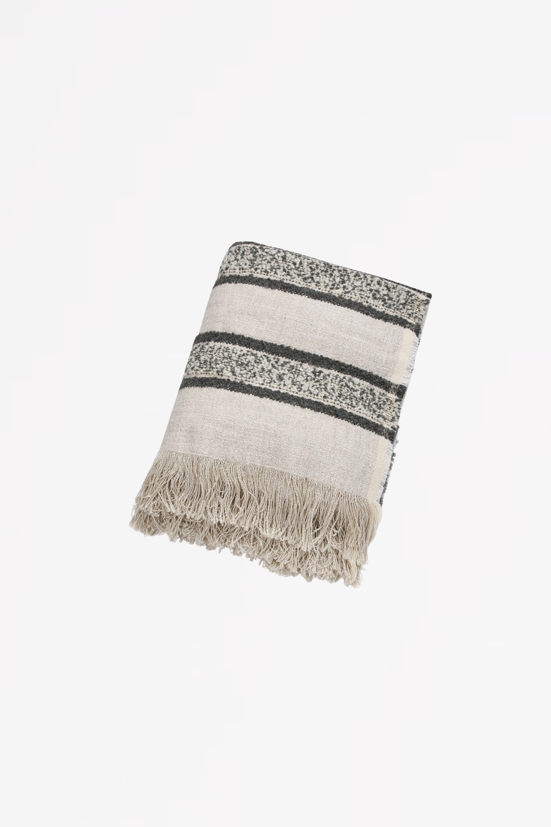 ANGUS throw - meteorite grey - THROWS - SCAPA FASHION - SCAPA OFFICIAL