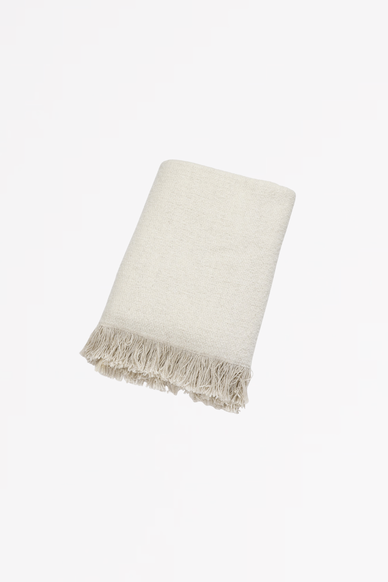 ZADAR throw  - chalk white