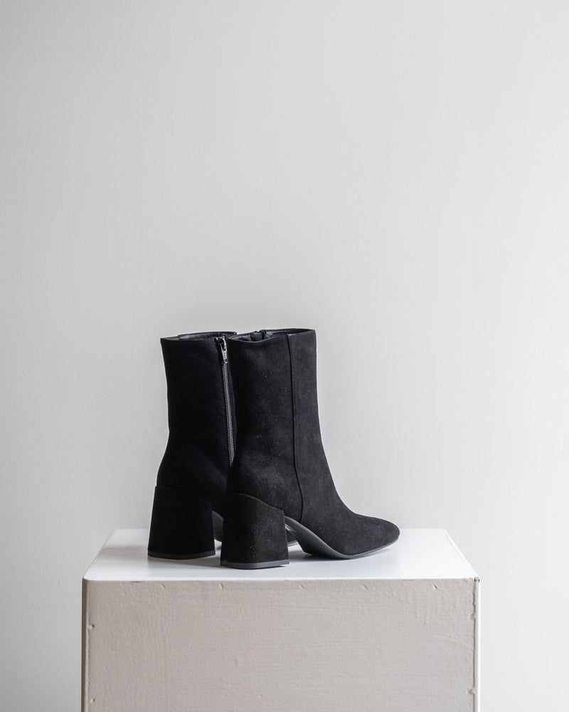 SUEDE ANKLE BOOTS SACHA - SHOES - SCAPA FASHION - SCAPA OFFICIAL