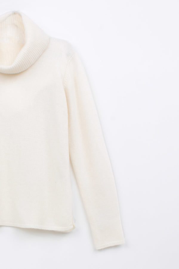 ROLLED TURTLENECK SWEATER ISIS
