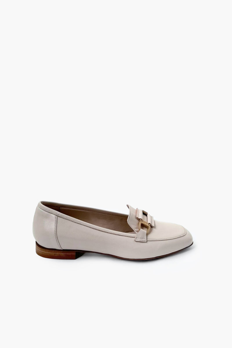 LEATHER LOAFERS WITH METALLIC DETAIL - SHOES - SCAPA FASHION - SCAPA OFFICIAL