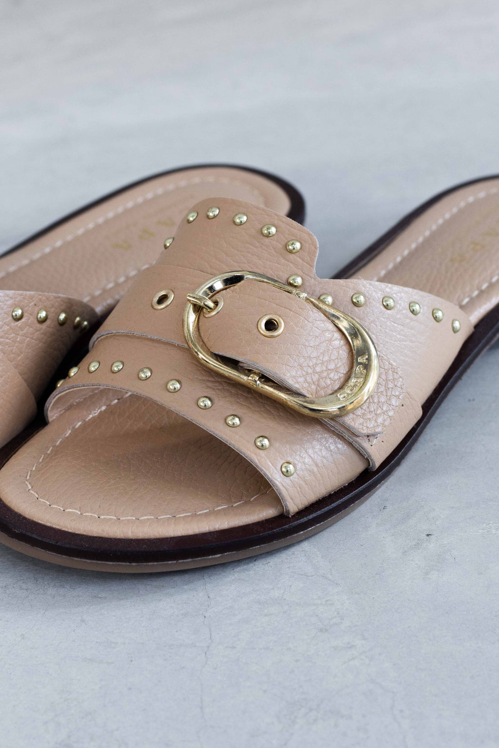 LEATHER SLIPPER WITH BUCCLE AND STUD DETAIL - WHITE AND SAND - SHOES - SCAPA FASHION - SCAPA OFFICIAL