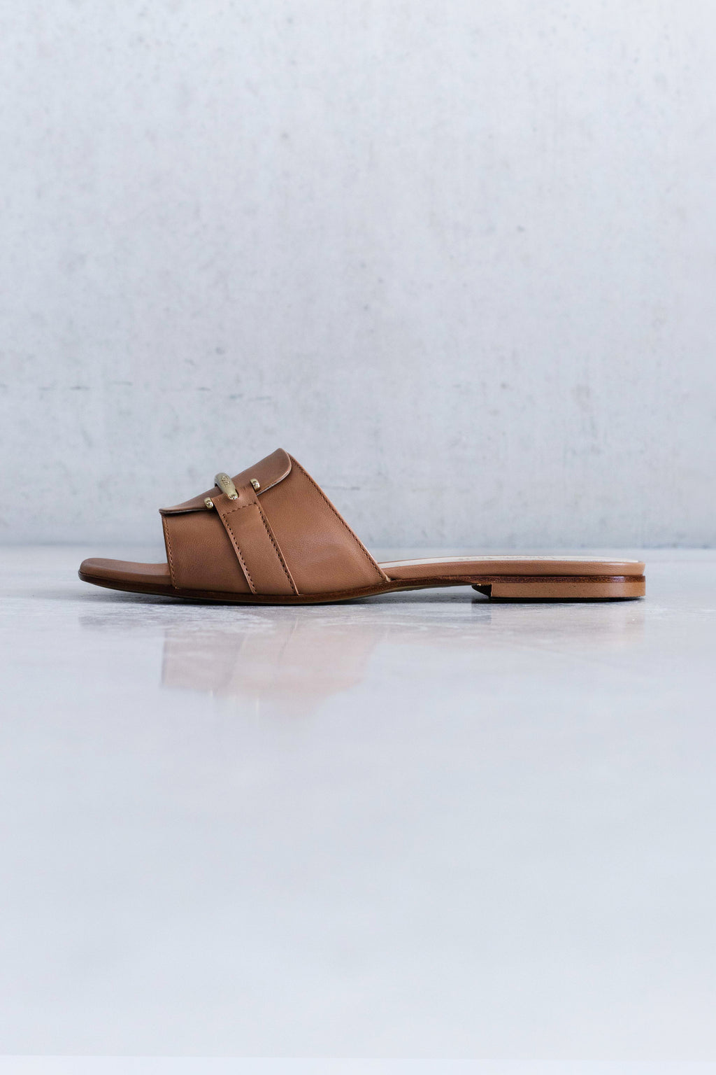 LEATHER SLIPPER WITH FINE BUCKLE - SHOES - SCAPA FASHION - SCAPA OFFICIAL