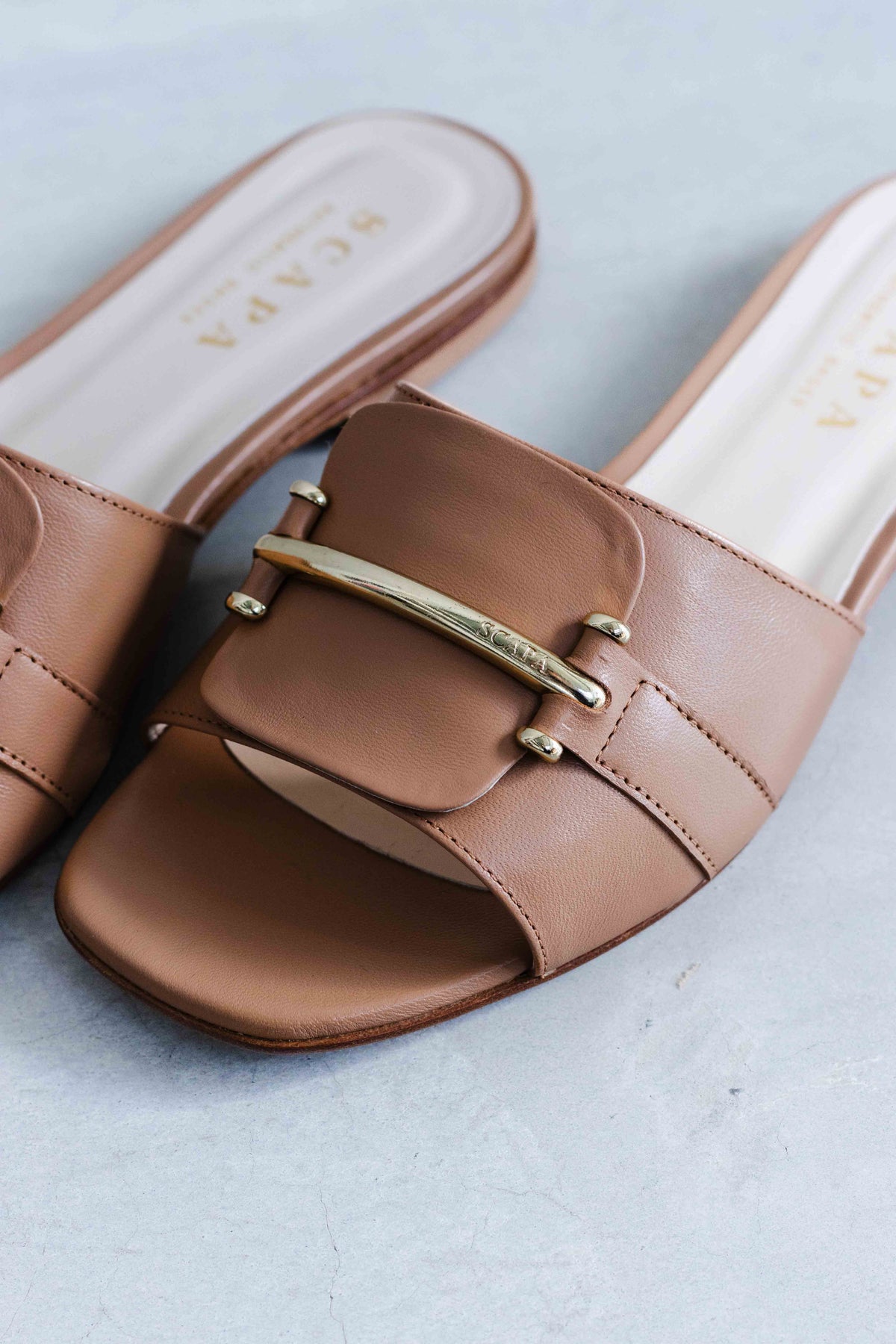 LEATHER SLIPPER WITH FINE BUCKLE - SHOES - SCAPA FASHION - SCAPA OFFICIAL