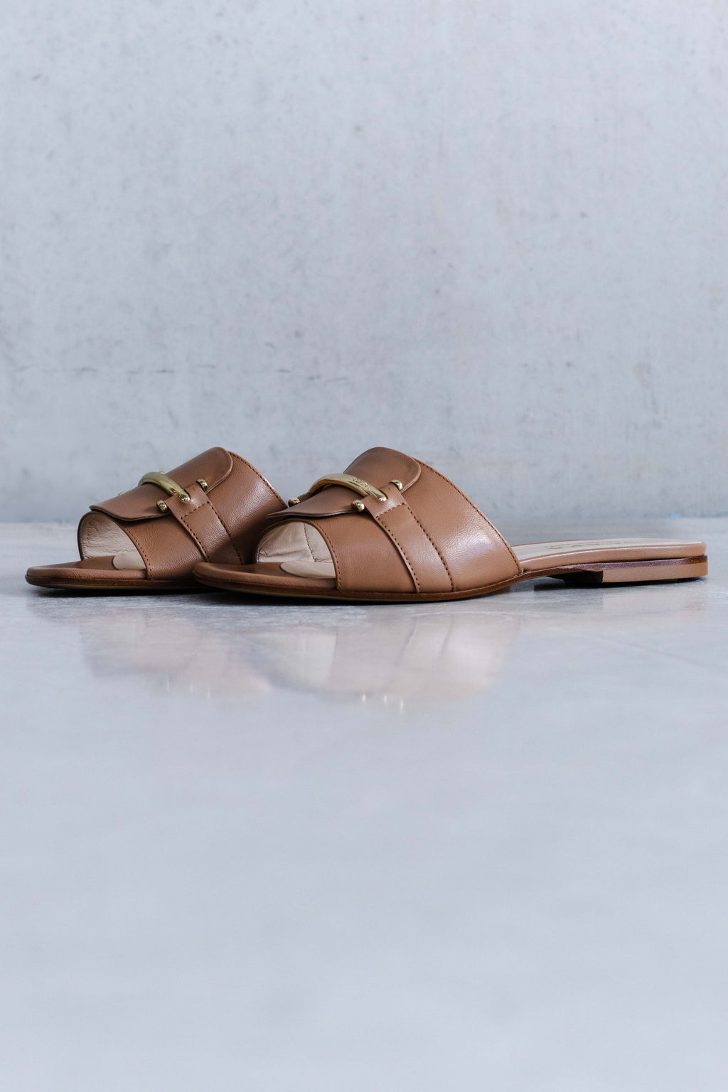 LEATHER SLIPPER WITH FINE BUCKLE - SHOES - SCAPA FASHION - SCAPA OFFICIAL