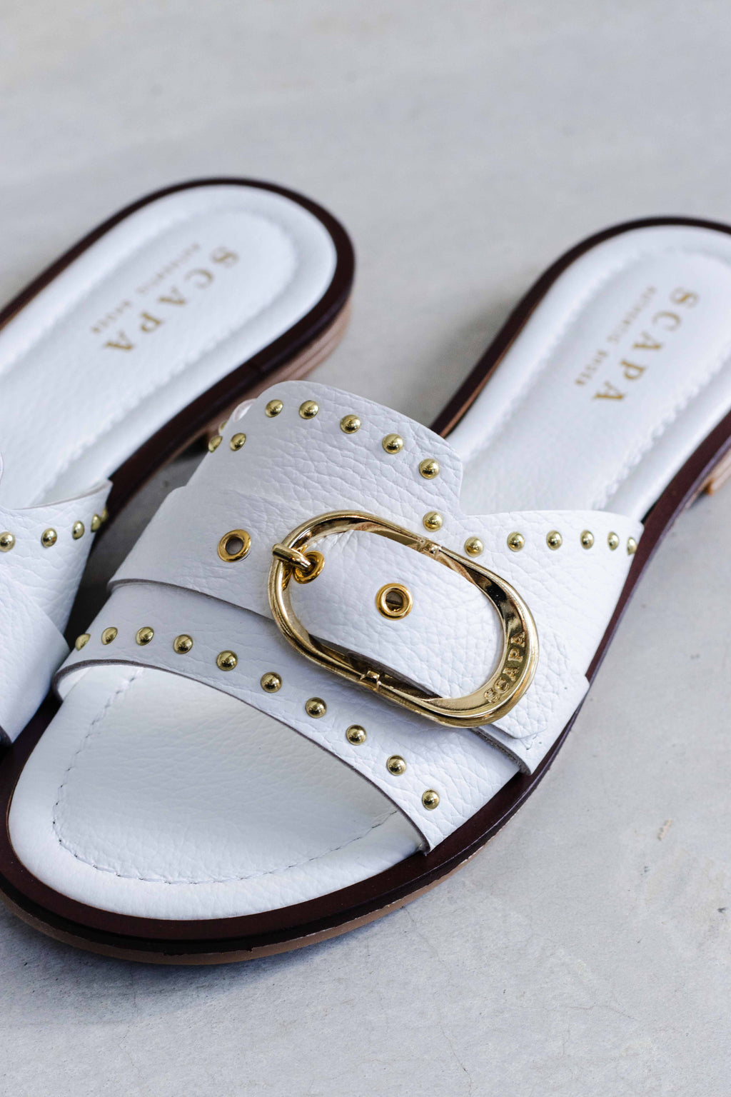 LEATHER SLIPPER WITH BUCCLE AND STUD DETAIL - WHITE AND SAND - SHOES - SCAPA FASHION - SCAPA OFFICIAL