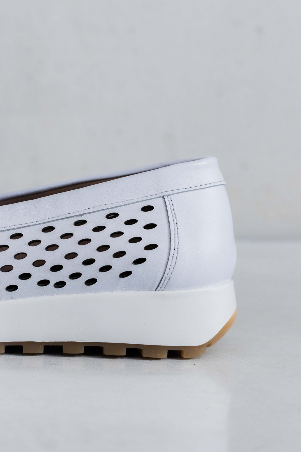 PUNCTURED LEATHER MOCCASIN - WHITE - SHOES - SCAPA FASHION - SCAPA OFFICIAL