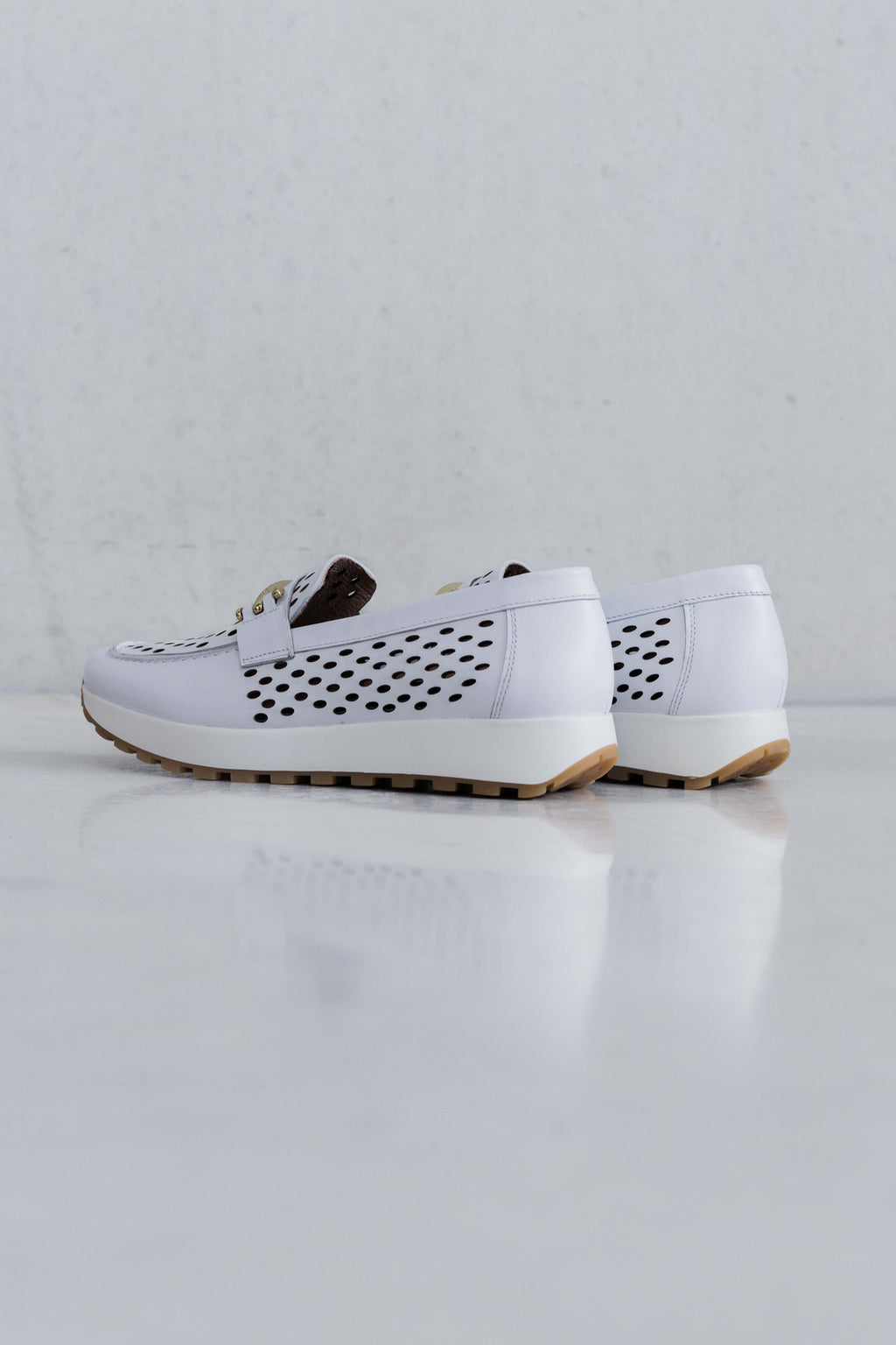 PUNCTURED LEATHER MOCCASIN - WHITE - SHOES - SCAPA FASHION - SCAPA OFFICIAL