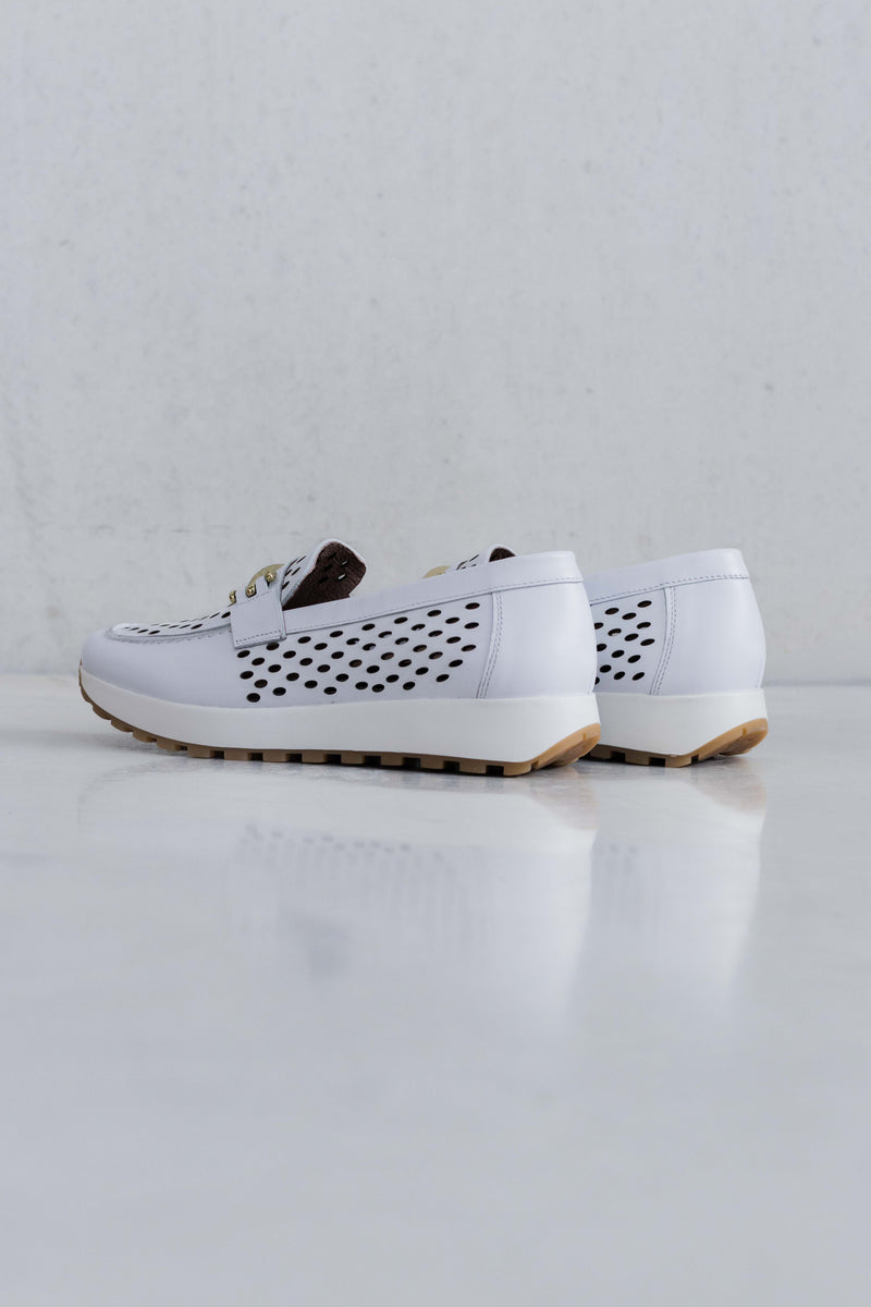 PUNCTURED LEATHER MOCCASIN - WHITE - SHOES - SCAPA FASHION - SCAPA OFFICIAL
