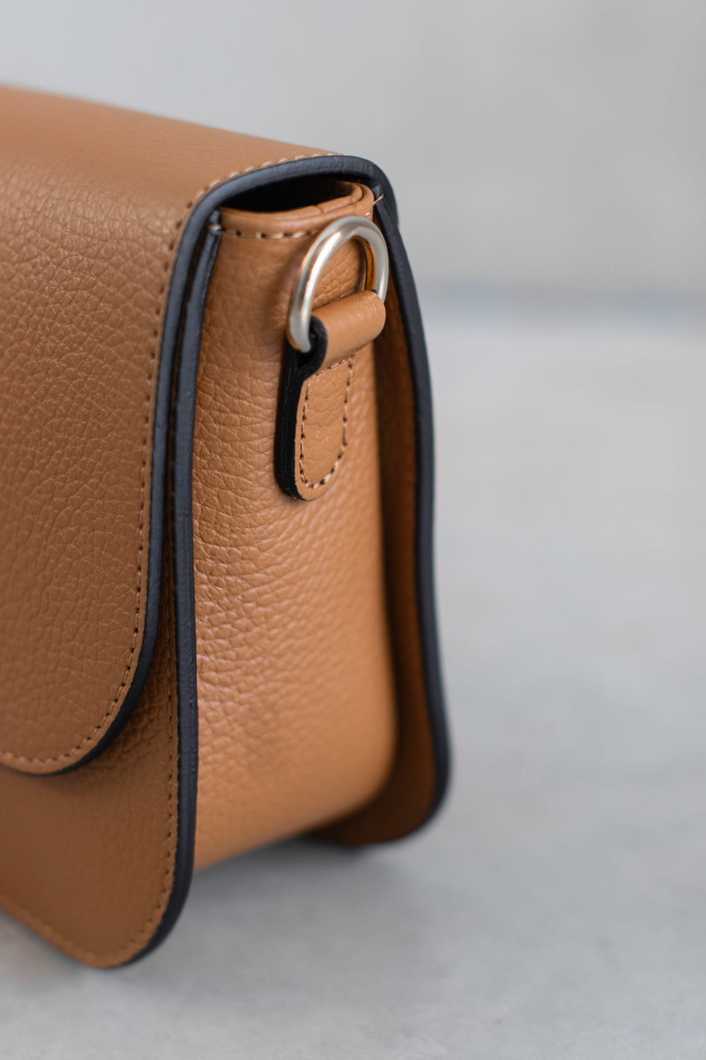TEXTURED LEATHER CROSSBODY BAG - OFF-WHITE - BAGS - SCAPA FASHION - SCAPA OFFICIAL
