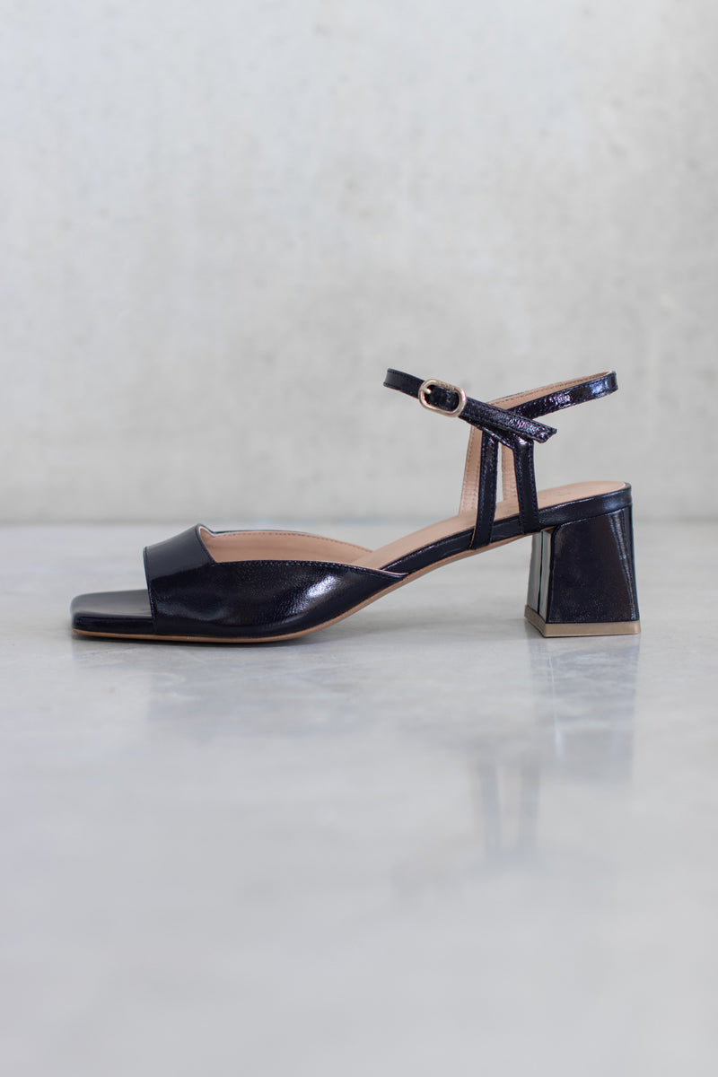 LEATHER HEEL WITH OPEN TOE DETAIL - NAVY/PINK - SHOES - SCAPA FASHION - SCAPA OFFICIAL