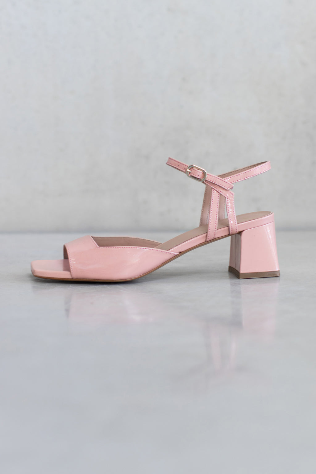 LEATHER HEEL WITH OPEN TOE DETAIL - NAVY/PINK - SHOES - SCAPA FASHION - SCAPA OFFICIAL