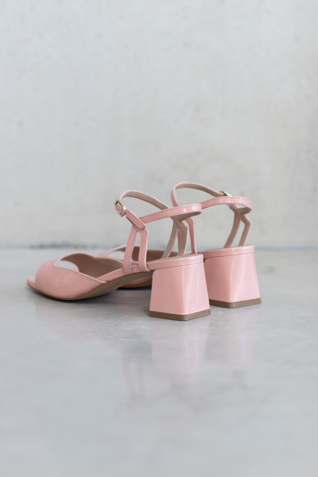 LEATHER HEEL WITH OPEN TOE DETAIL - NAVY/PINK - SHOES - SCAPA FASHION - SCAPA OFFICIAL