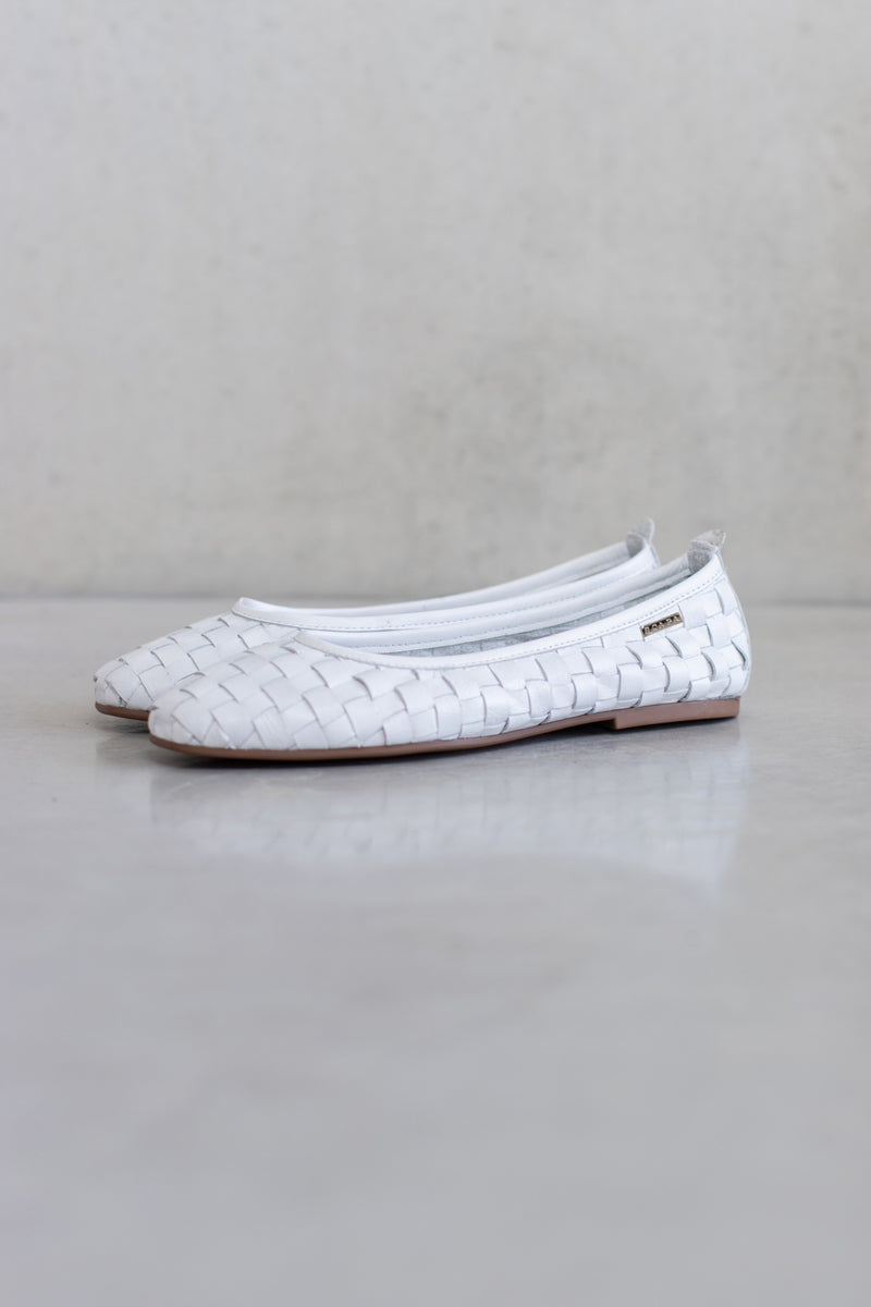 FULL WOVEN LEATHER BALLERINA - WHITE/NAVY/COGNAC - SHOES - SCAPA FASHION - SCAPA OFFICIAL