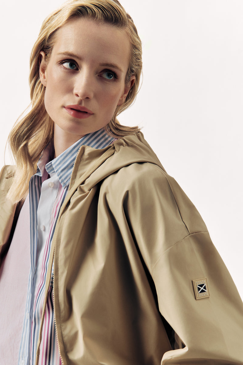 LIGHTWEIGHT HOODED JACKET  ZENDAYA - CAMEL AND NAVY - JACKETS - SCAPA FASHION - SCAPA OFFICIAL
