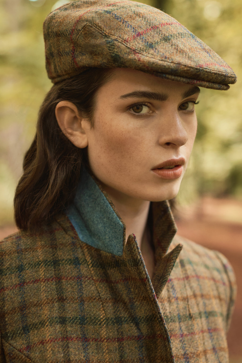 MULTICOLOURED PLAID VIRGIN WOOL FLAT CAP MOSS -KAKHI - ACCESSOIRES - SCAPA FASHION - SCAPA OFFICIAL