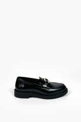 Leather moccasin with metal buckle