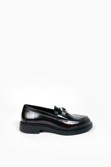 Leather moccasin with metal buckle